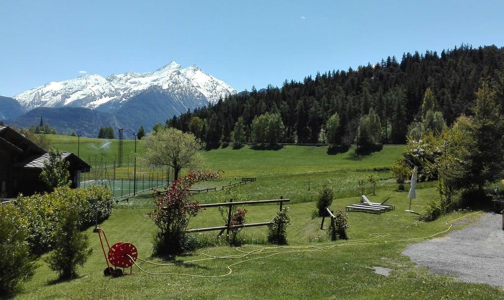 Hotel, Bar & Bistrot Saint Nicolas Gran Paradiso Exterior foto